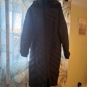 Bernardo Women's Black Puffer Coat